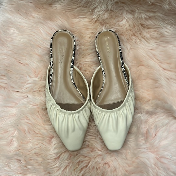 Circus by Sam Edelman Odena Flats - Picture 8 of 9